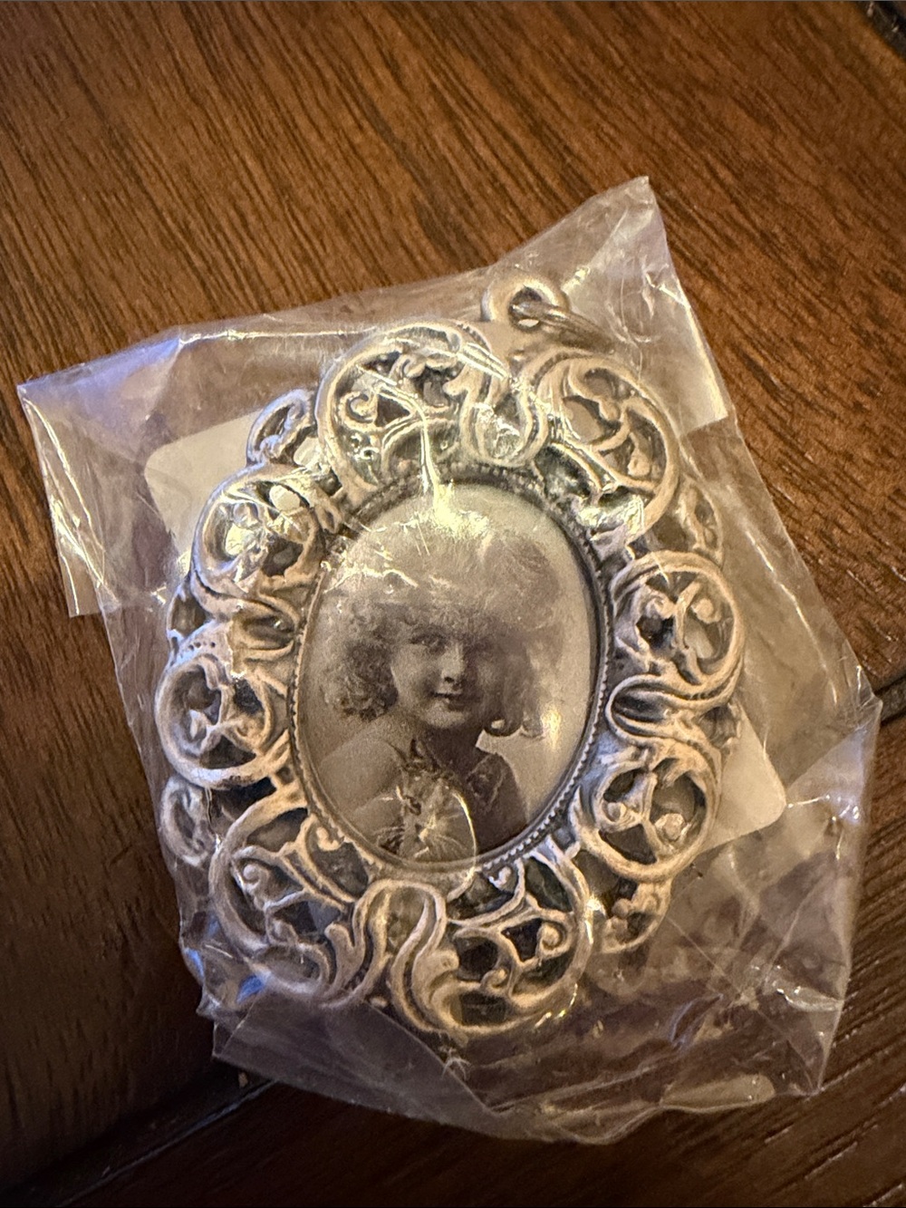 Vintage-Style Ornate Pewter Photo Keychain